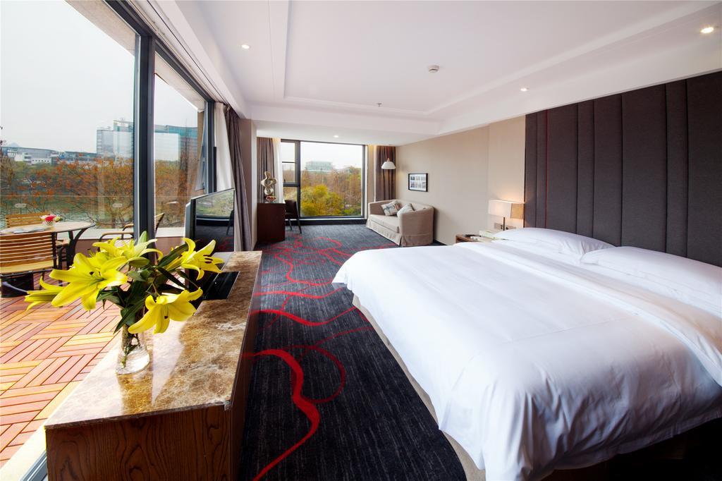 Vienna Hotel Guilin Xiangshan Park Exterior photo